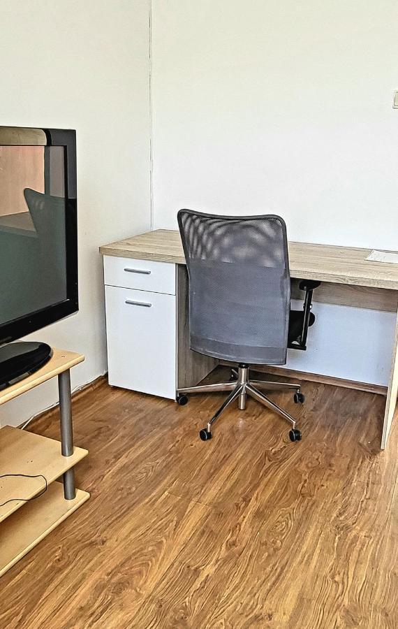 Cozy Chill Spot In The Heart Of Apartament *